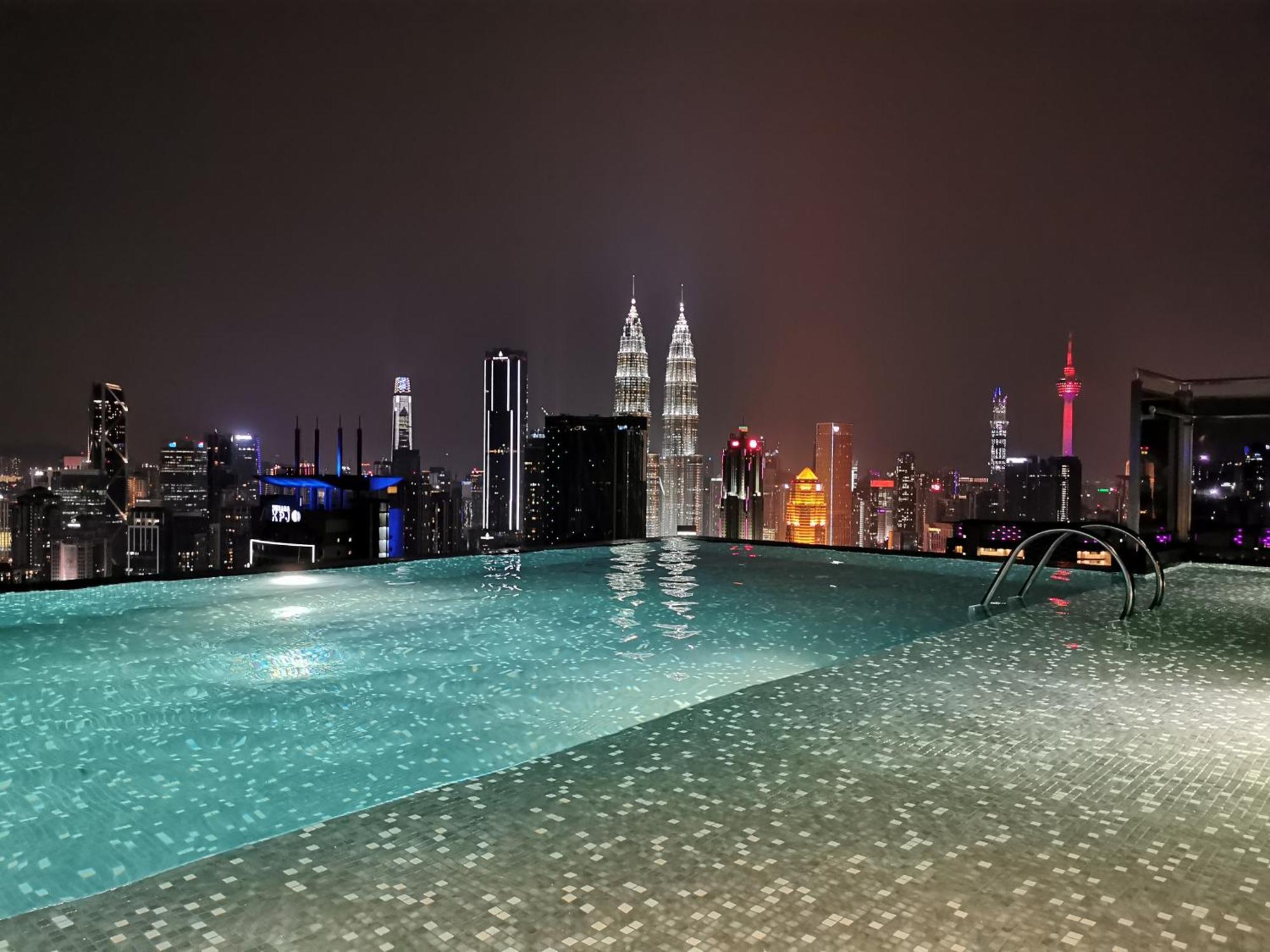 Expressionz Designer Suites Host By Aurora Premium Stay Kuala Lumpur Dış mekan fotoğraf
